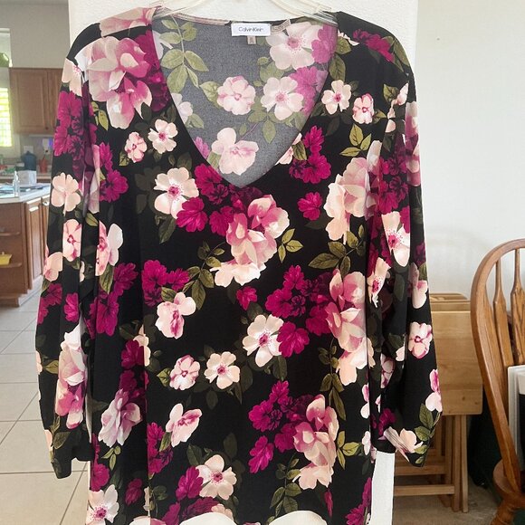 Calvin Klein Blouse Womens 2X Pink and maroon floral on Black, 3/4 Ruched Sleeve - Picture 1 of 7
